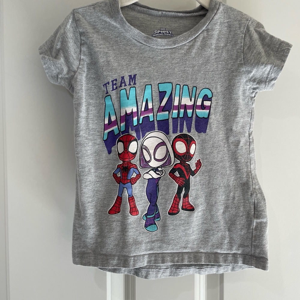 Marvel Grey 'Team Amazing' Short Sleeve Graphic Tee